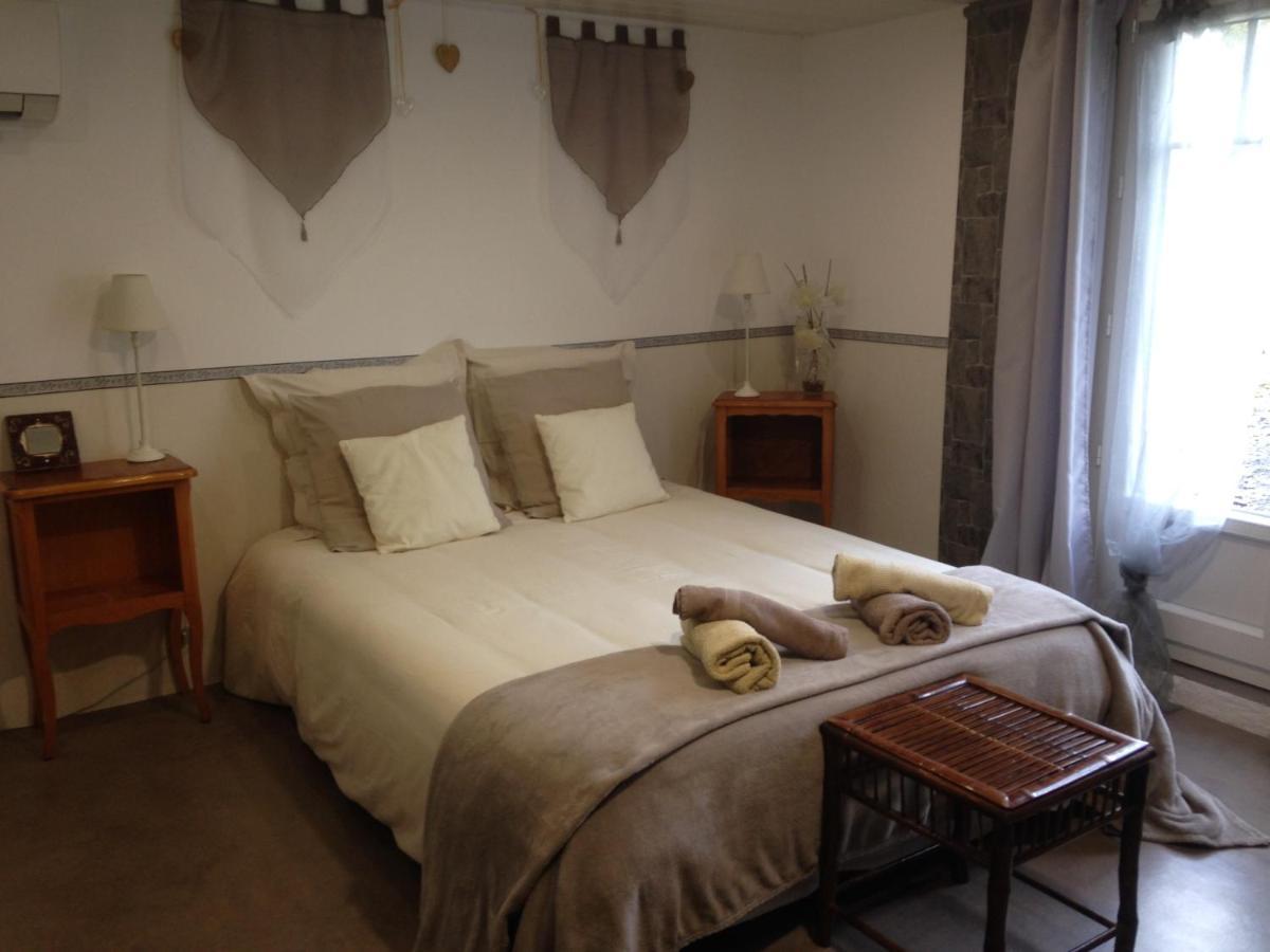 라발 Chambre D'Hotes Hola B&B 외부 사진