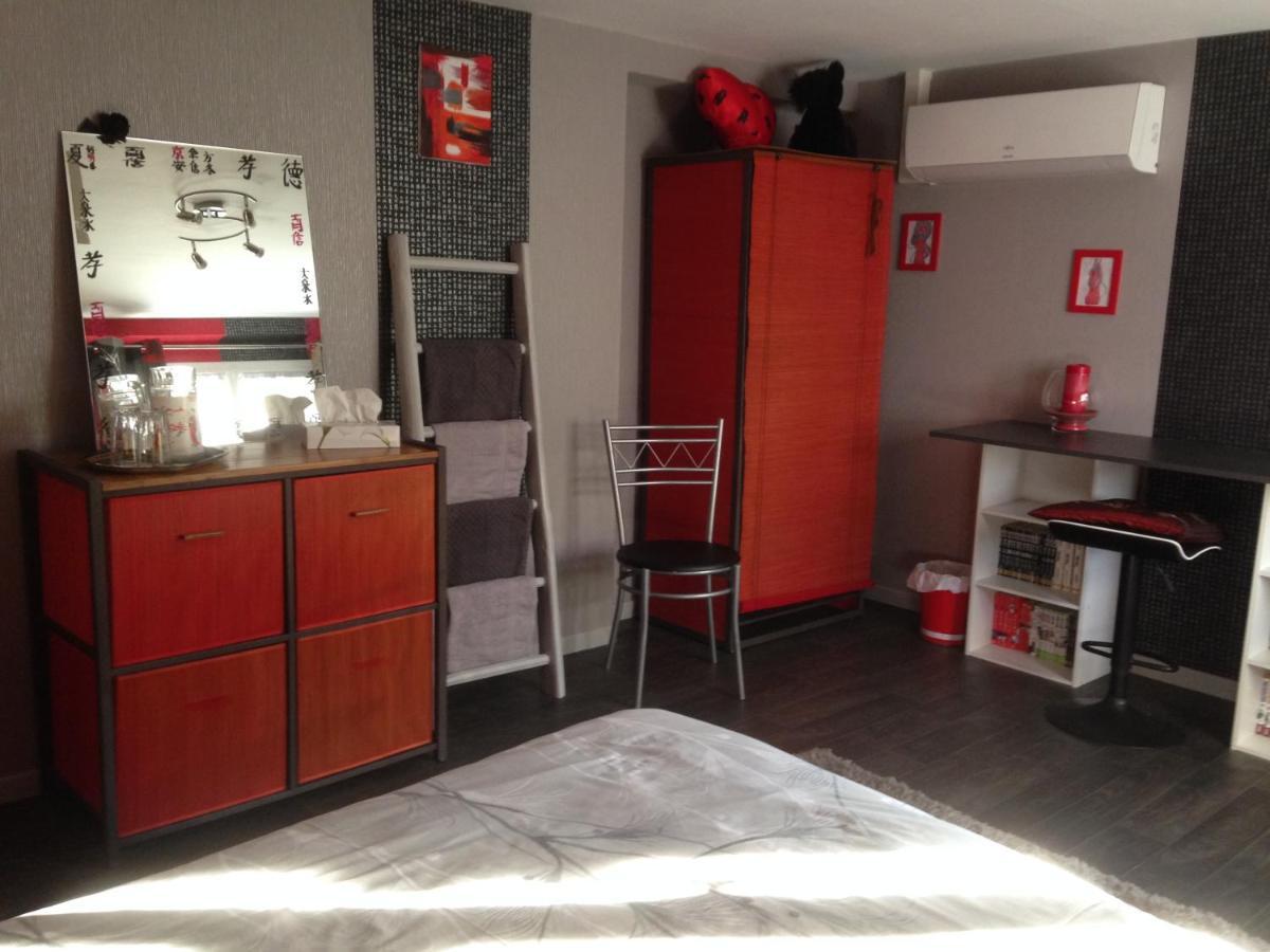 Chambre D'Hotes Hola 라발 외부 사진